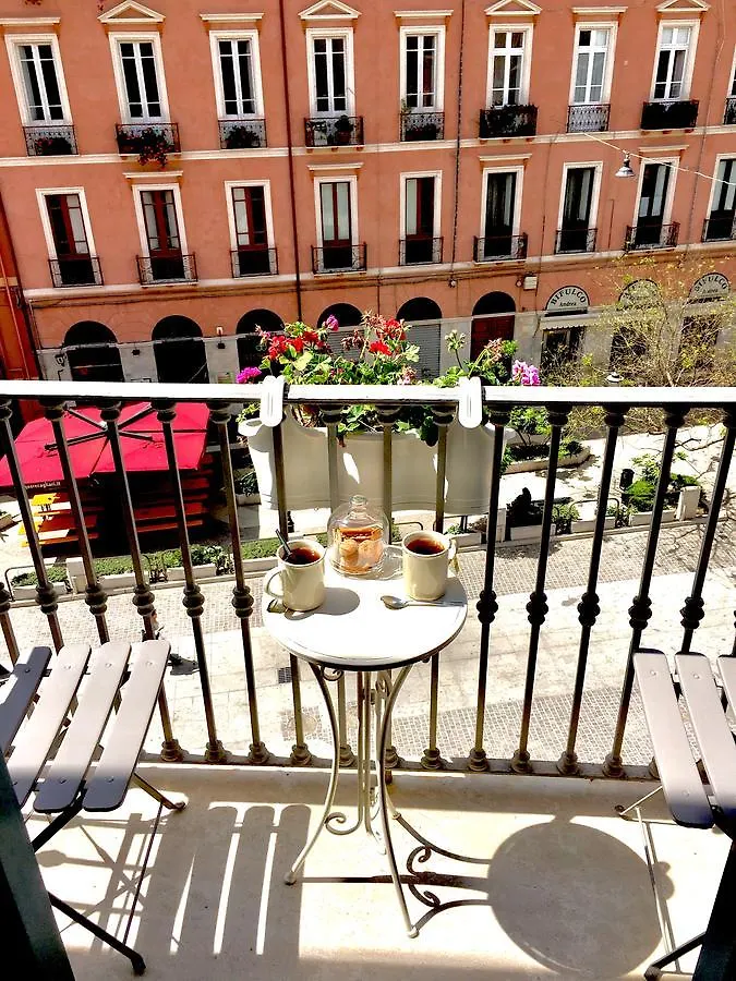 Bed and Breakfast Antico Corso Charme Cagliari Bed & Breakfast